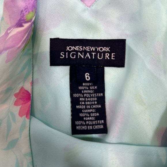 Silk flower dress - Picture 5 of 5